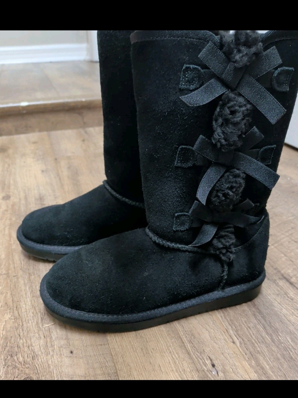 Koolaburra By UGGS Black Girls' Mid-Calf Bow-Back Suede Boots